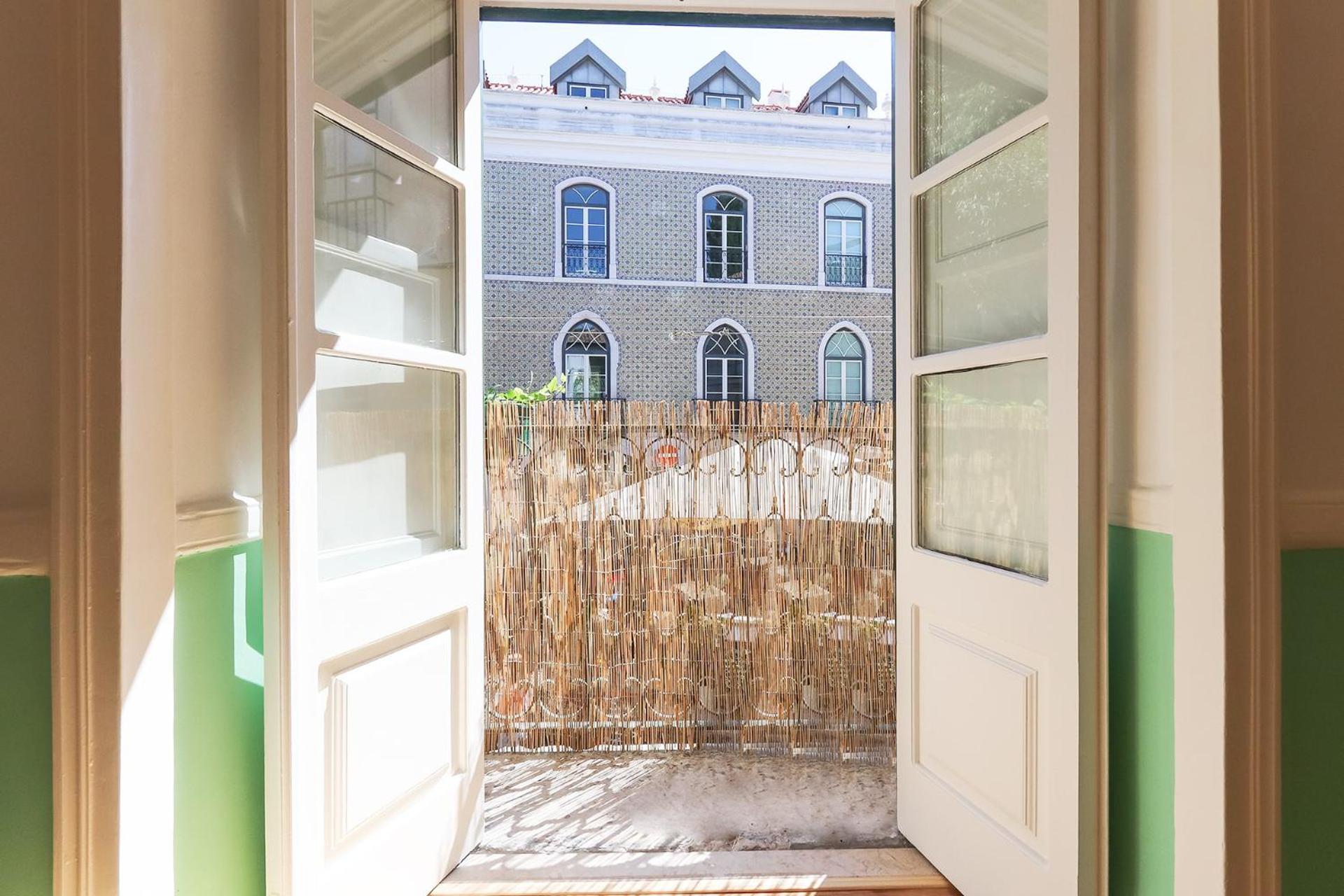 Castelo Premium By Homing Apartment Lisbon Exterior photo